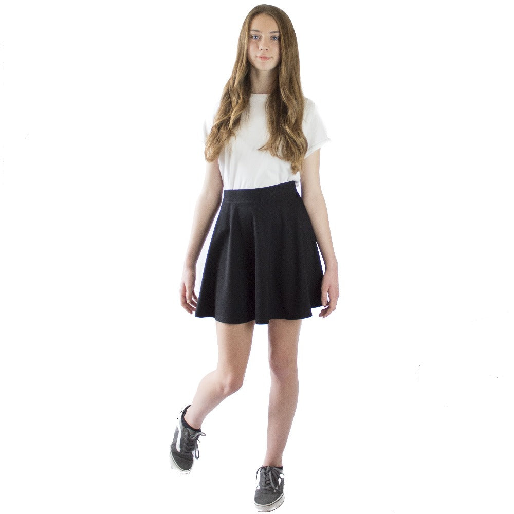 Teen Girl In Skirt Pic